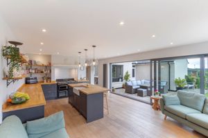 Photo 19- click for photo gallery